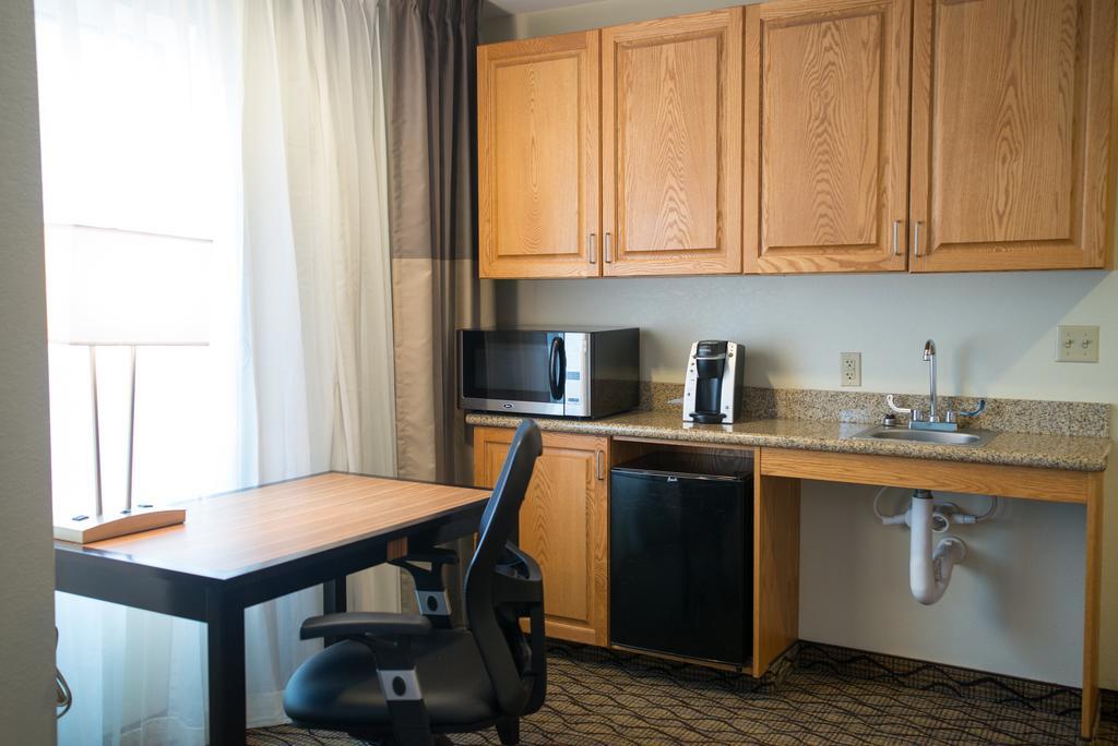 Holiday Inn Express Hotel & Suites Chanhassen By Ihg Eksteriør bilde